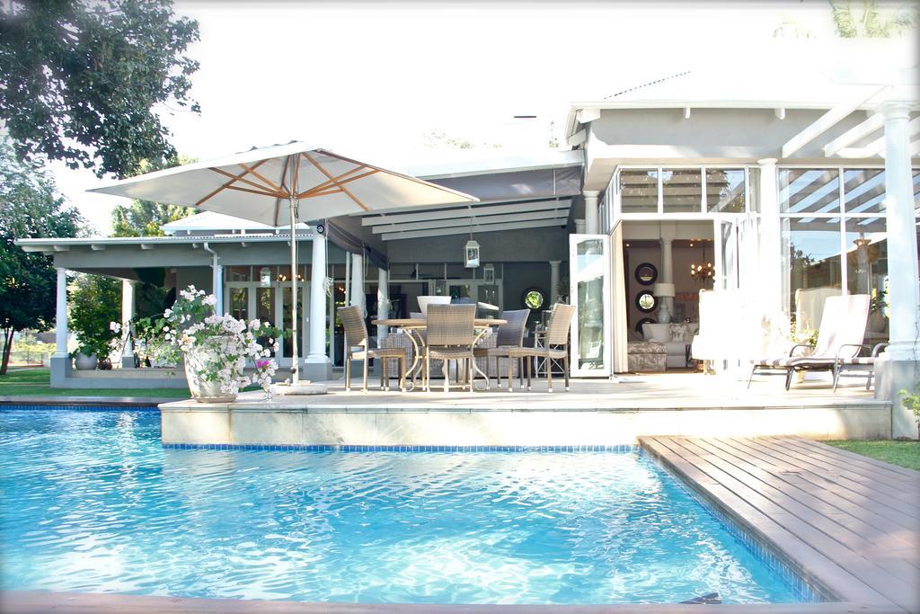 Highlands House Hotell Harare Exteriör bild